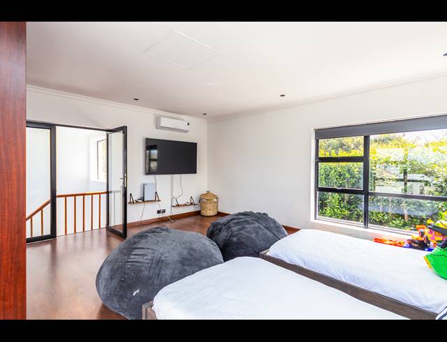 4 BEDROOM FREEHOLD FOR SALE IN SUNSET LINKS